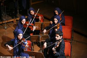 گزارش تصویری از اجرای ارکستر «نوای صلح»