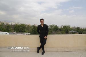 گفت و گو با «علیرضا طلیسچی» در دفتر سایت «موسیقی ما» - اردیبهشت 1396 گفت و گو با «علیرضا طلیسچی» در دفتر سایت «موسیقی ما» - اردیبهشت 1396