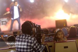 12 سانس کنسرت حامد همایون در تالار وزارت کشور - مرداد و شهریور 1396 12 سانس کنسرت حامد همایون در تالار وزارت کشور - مرداد و شهریور 1396