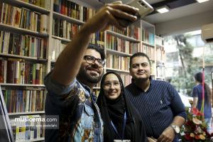 جشن امضای کتاب ترانه «هنوزم همونم» اثر «سهیل حسینی» - 8 شهریور 1398